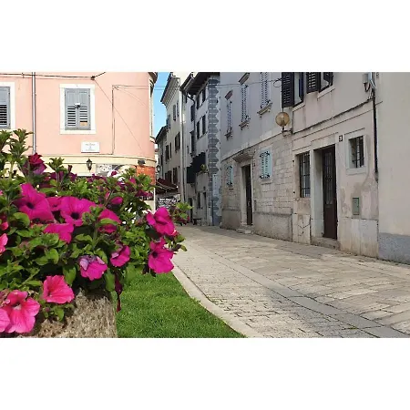 Eufrasiana Apartment *